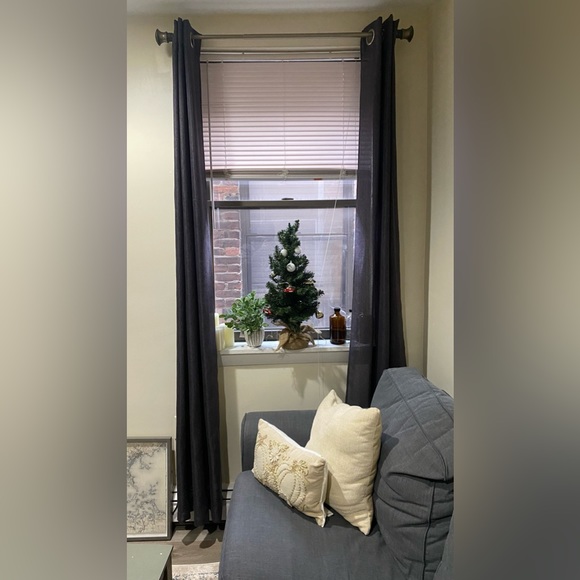 Curtains - Picture 4 of 6